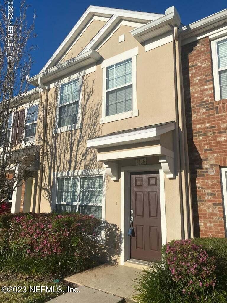 8136 Summerside Cir, Jacksonville, FL 32256