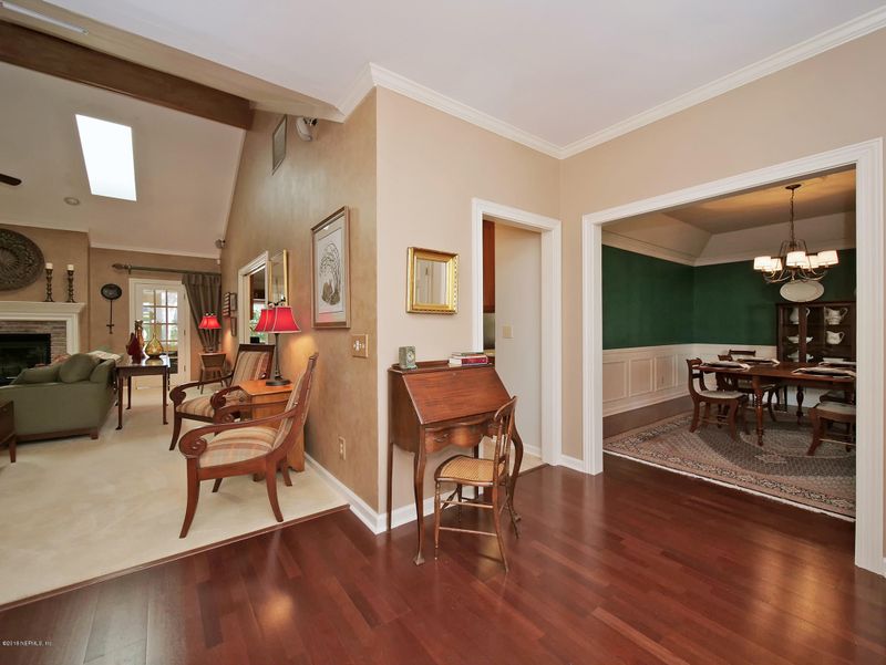 8145 Middle Fork Way, Jacksonville, FL 32256