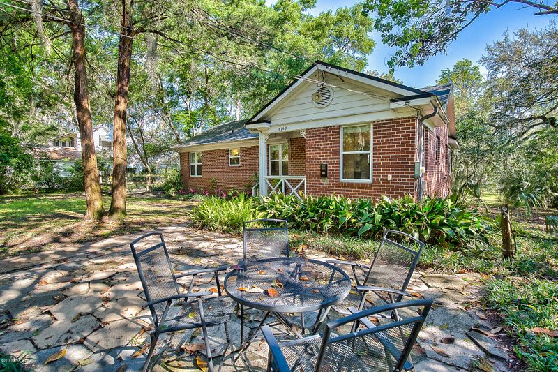 8149 Beach Blvd, Jacksonville, FL 32216