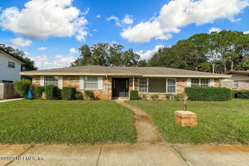 8153 Messina Dr, Jacksonville, FL 32211