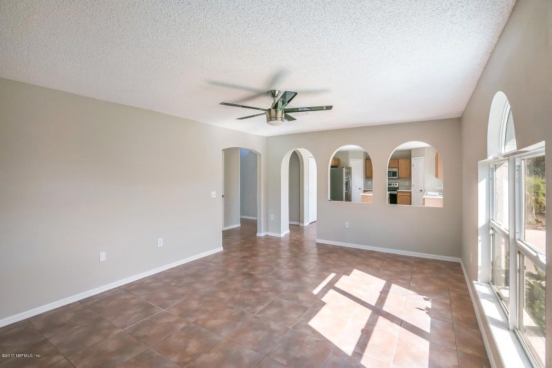 8154 Misty Meadows Ct N, Jacksonville, FL 32210