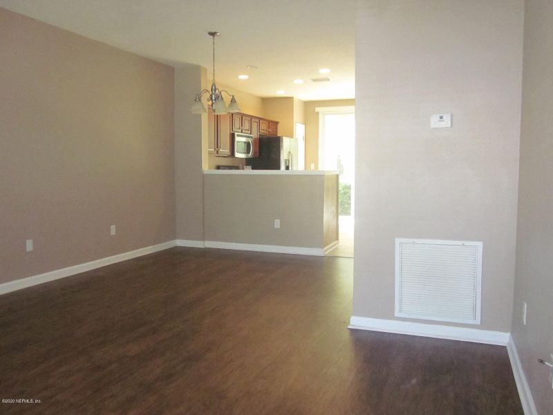 8155 Summerside Cir, Jacksonville, FL 32256