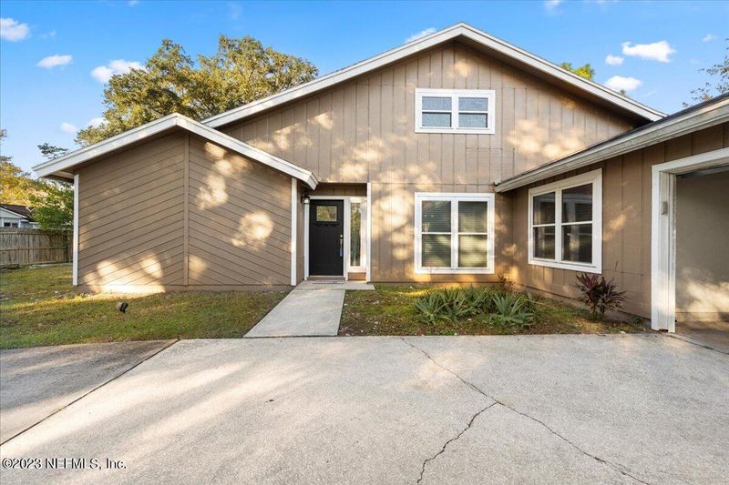 8156 Cayuga Trl E, Jacksonville, FL 32244