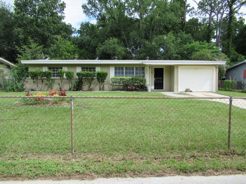 8163 Joffre Dr, Jacksonville, FL 32210