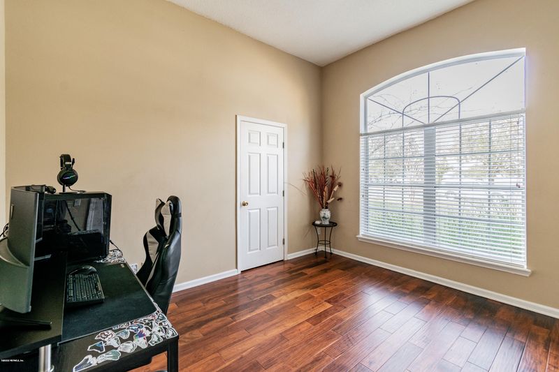 817 Lapoma Way, St Johns, FL 32259