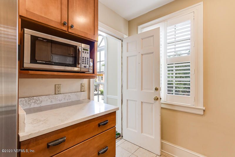 819 Lasalle St, Jacksonville, FL 32207