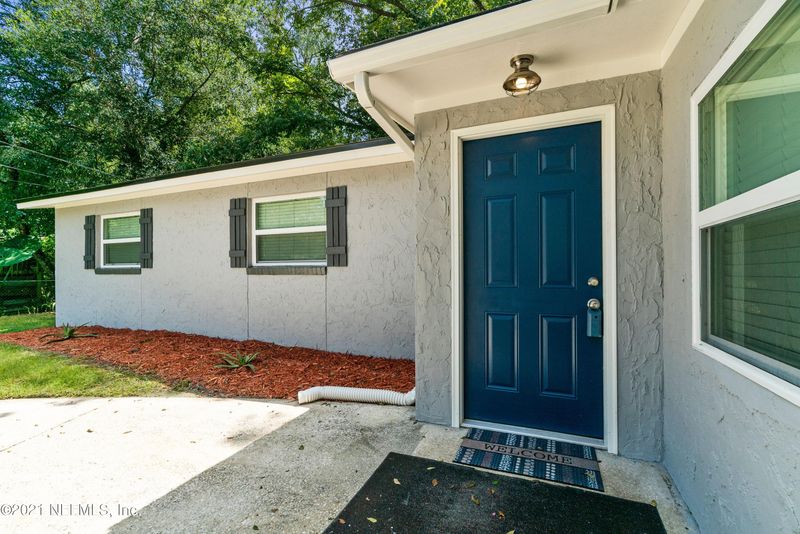 8200 Bergerac Dr, Jacksonville, FL 32210