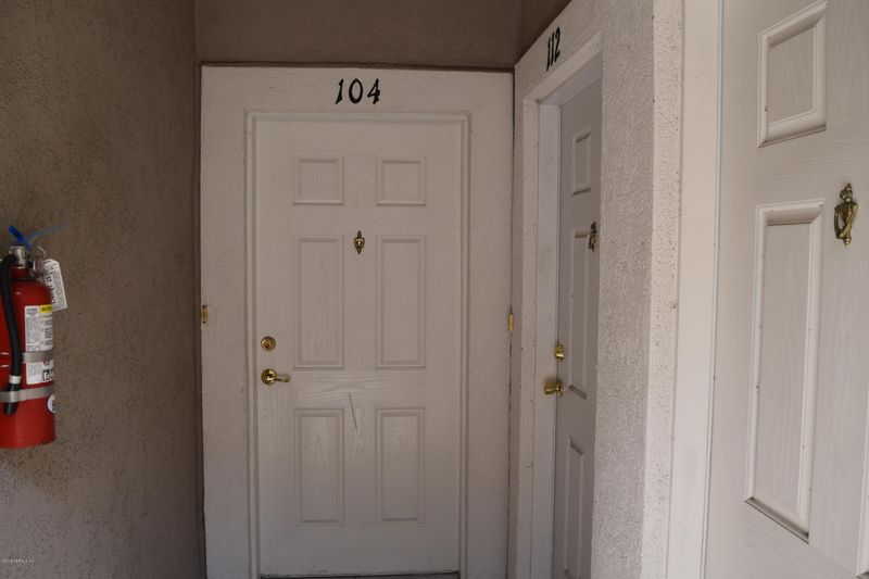 8200 White Falls Blvd #104, Jacksonville, FL 32256