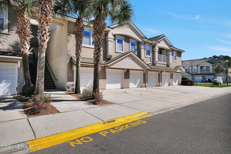 8205 White Falls Blvd #107, Jacksonville, FL 32256