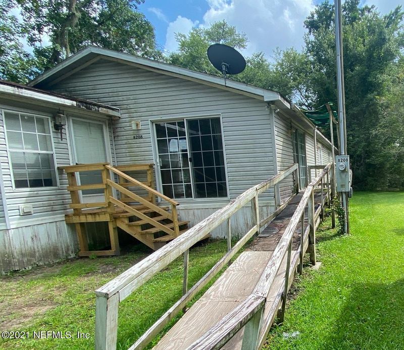8208 Moncrief Dinsmore Rd, Jacksonville, FL 32219