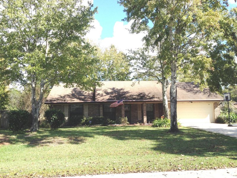 821 Wicklow Ct, Orange Park, FL 32065