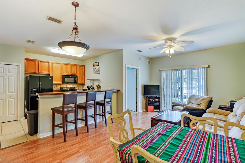8226 Green Parrot Rd #103, Jacksonville, FL 32256