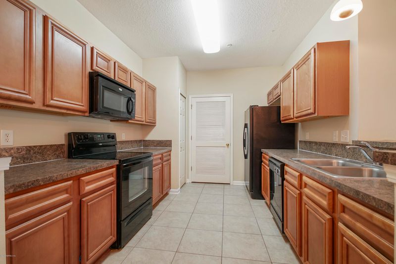 8227 Key Lime Dr #306, Jacksonville, FL 32256