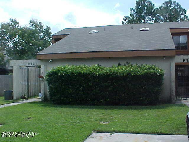 8227 Windypine Ln, Jacksonville, FL 32244