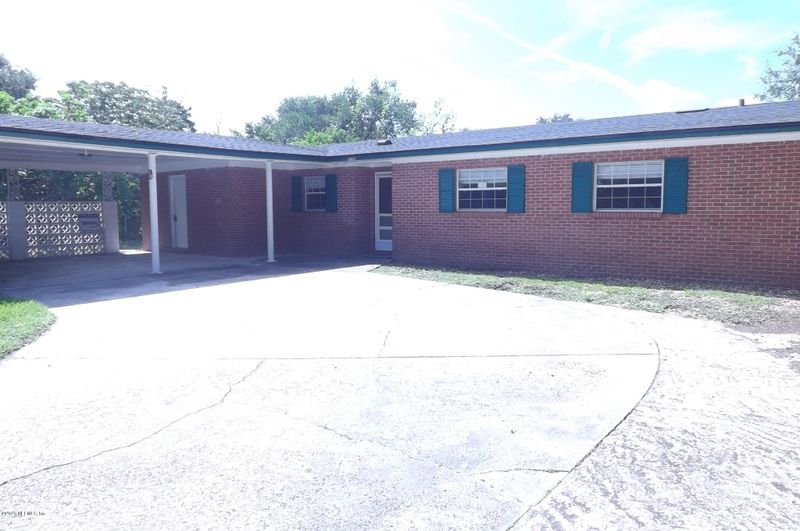8228 Caravelle Dr, Jacksonville, FL 32244