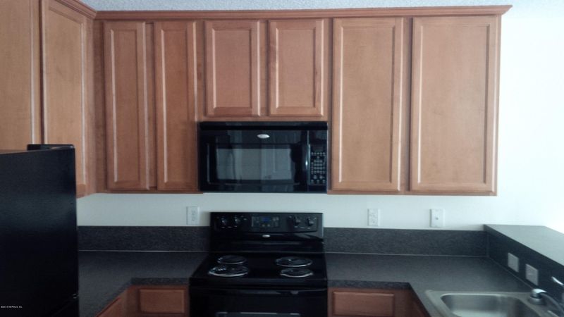 823 S Black Cherry Dr, St Johns, FL 32259