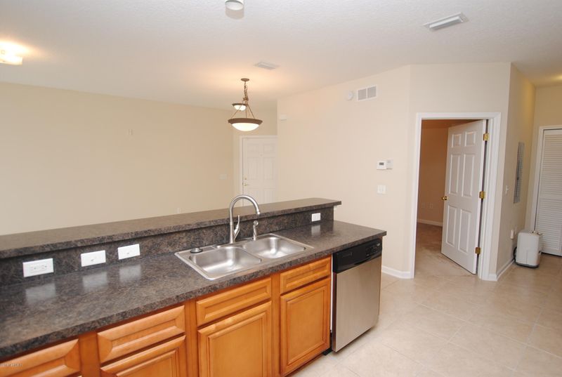 8235 Key Lime Dr #203, Jacksonville, FL 32256