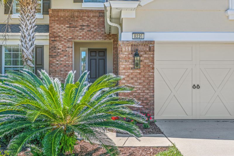 8236 Highgate Dr, Jacksonville, FL 32216