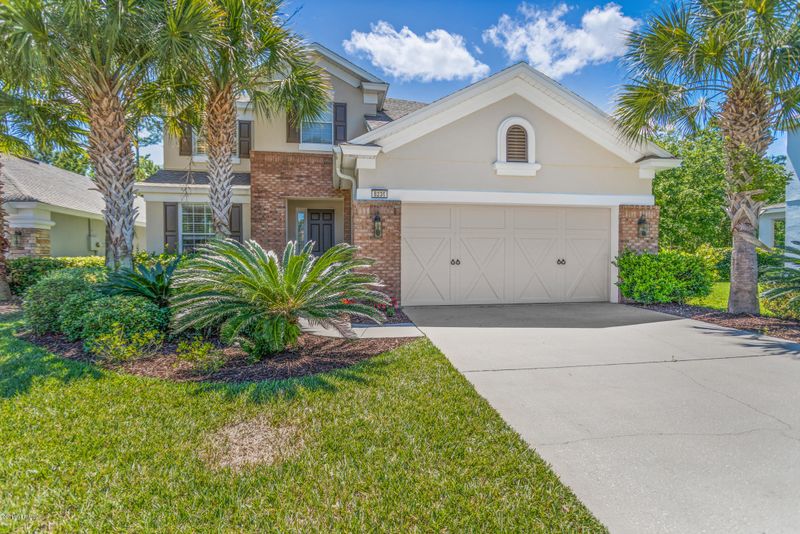 8236 Highgate Dr, Jacksonville, FL 32216