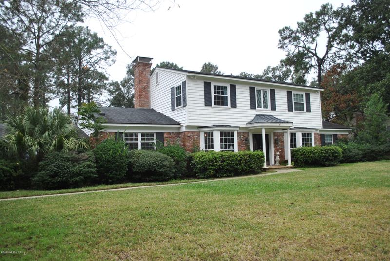 8240 Hollyridge Rd, Jacksonville, FL 32256
