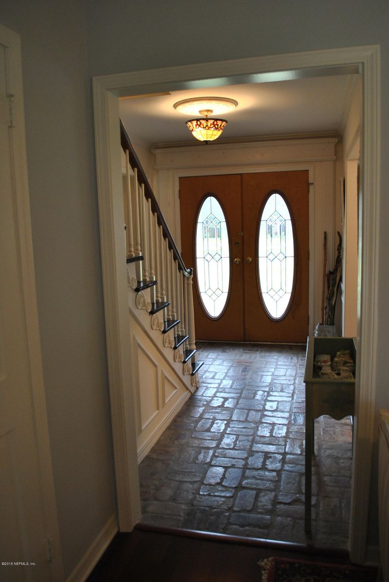 8240 Hollyridge Rd, Jacksonville, FL 32256