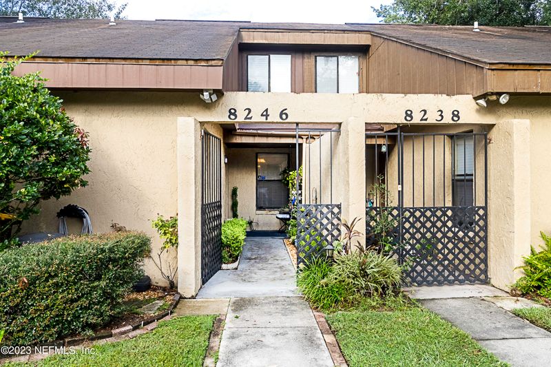 8246 Pineverde Ln, Jacksonville, FL 32244