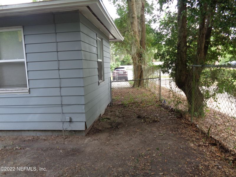 825 Cornwallis Dr, Jacksonville, FL 32208