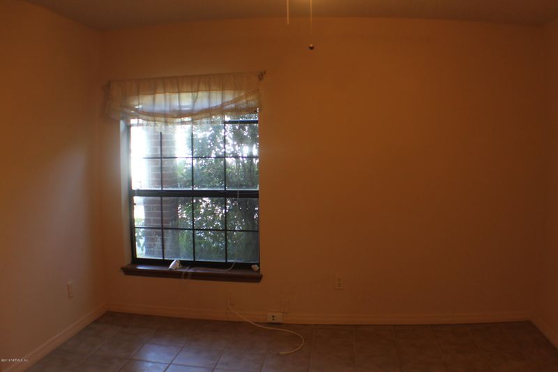 8251 Hamden Cir E, Jacksonville, FL 32244
