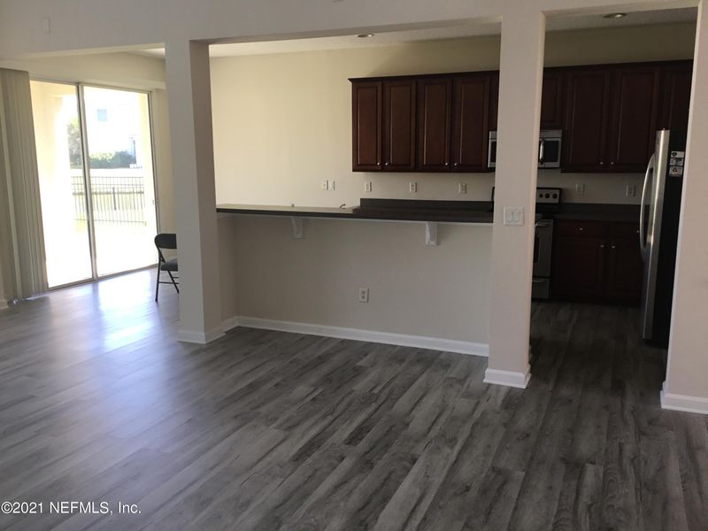 8255 Highgate Dr, Jacksonville, FL 32216