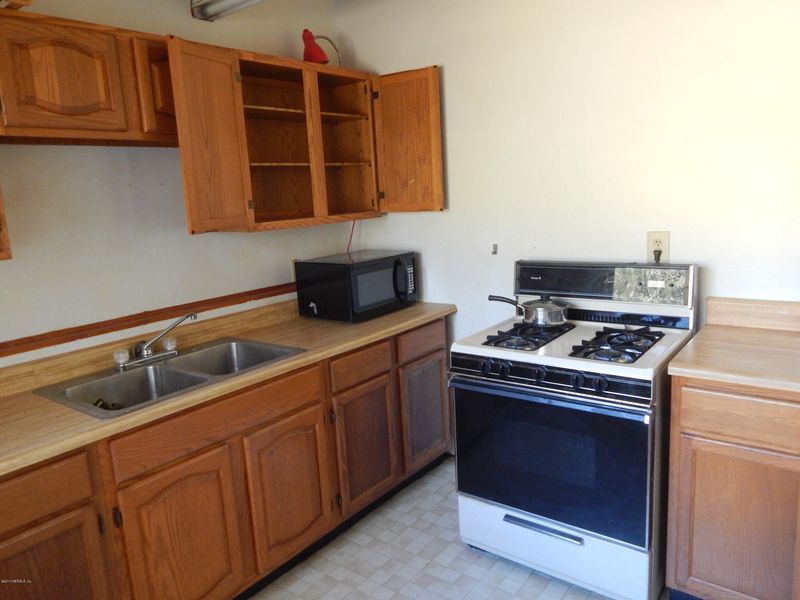 8261 Forest Hills Rd, Melrose, FL 32666