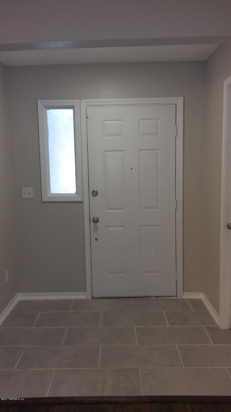 8261 Justin Rd N, Jacksonville, FL 32210