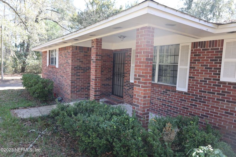 8262 Lenox Ave, Jacksonville, FL 32221