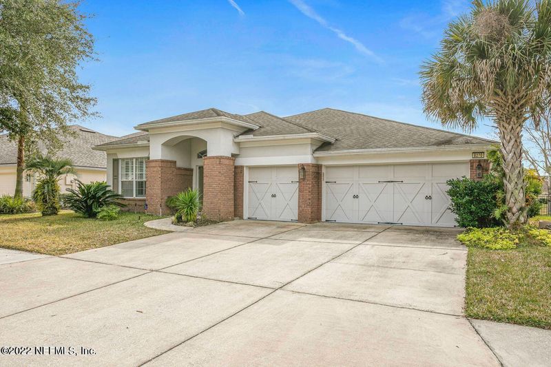 8270 Hedgewood Dr, Jacksonville, FL 32216