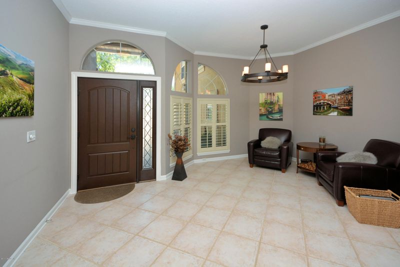 8274 Shade Tree Ct, Jacksonville, FL 32256