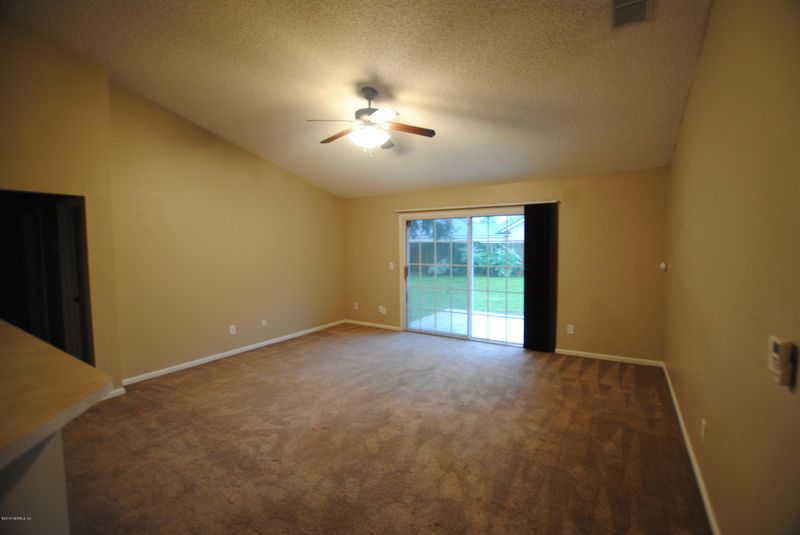 8276 Abbeyfield Dr, Jacksonville, FL 32277
