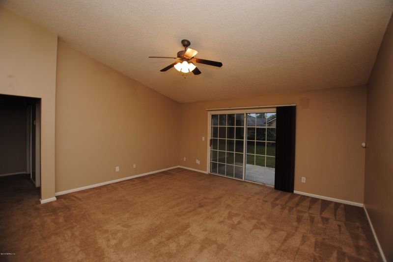 8276 Abbeyfield Dr, Jacksonville, FL 32277