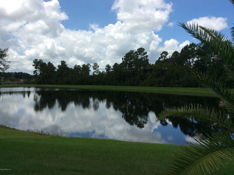 828 Briarcreek Rd, Jacksonville, FL 32225