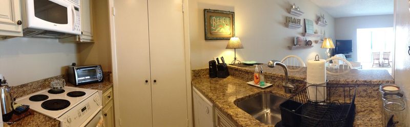 829 1st St S #3E, Jacksonville Beach, FL 32250