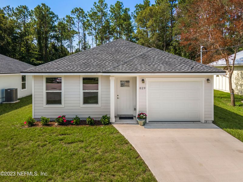 829 E Aiken St, St Augustine, FL 32084