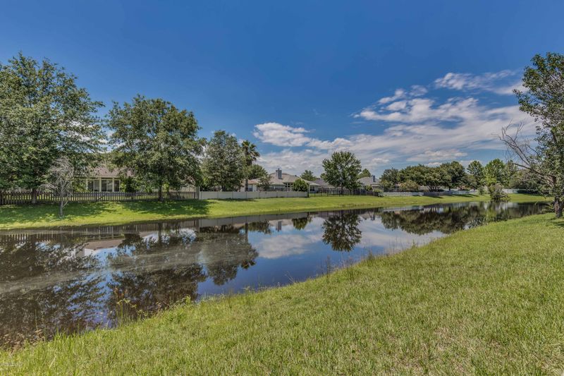 829 S Bridgestone Ave, St Johns, FL 32259