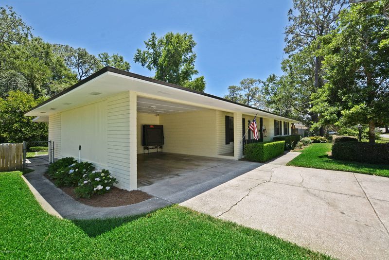 829 W Montego Rd W, Jacksonville, FL 32216