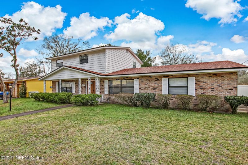 8290 Barracuda Rd, Jacksonville, FL 32244