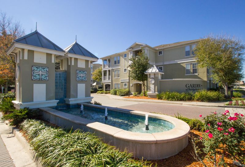 8290 Gate Pw W #1019, Jacksonville, FL 32216