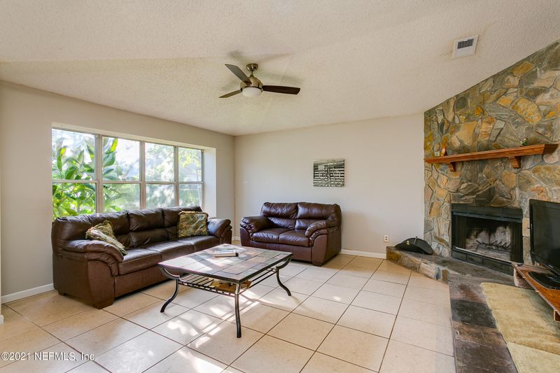 830 Hibiscus St, Atlantic Beach, FL 32233