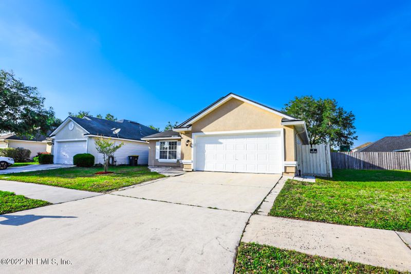 8309 S Stelling Dr, Jacksonville, FL 32244