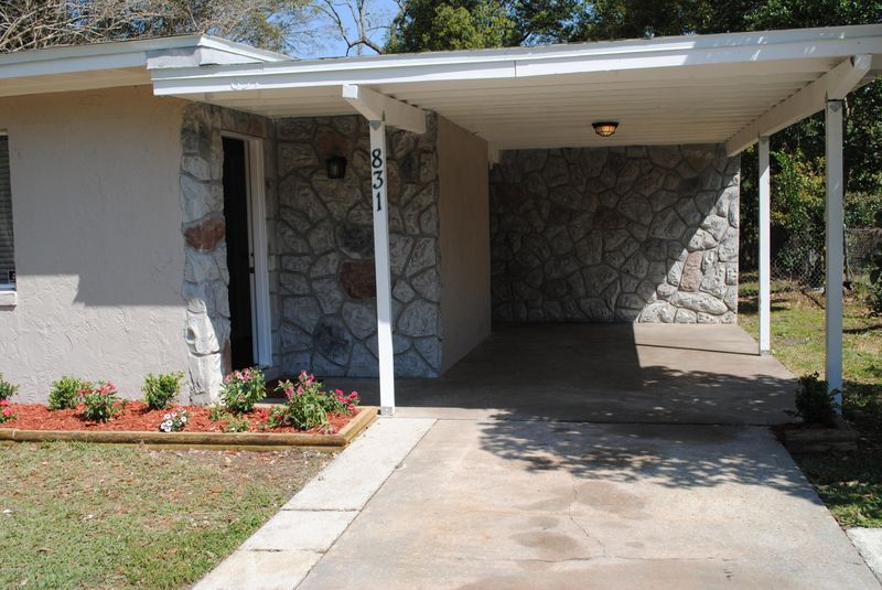 831 La Marche Dr, Jacksonville, FL 32205