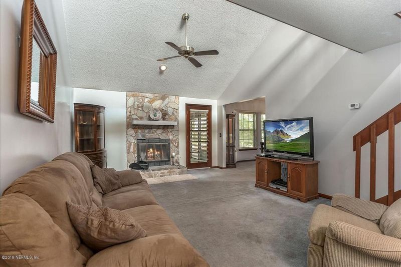 8315 Crosswind Rd, Jacksonville, FL 32244