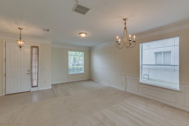 8315 Highgate Dr, Jacksonville, FL 32216