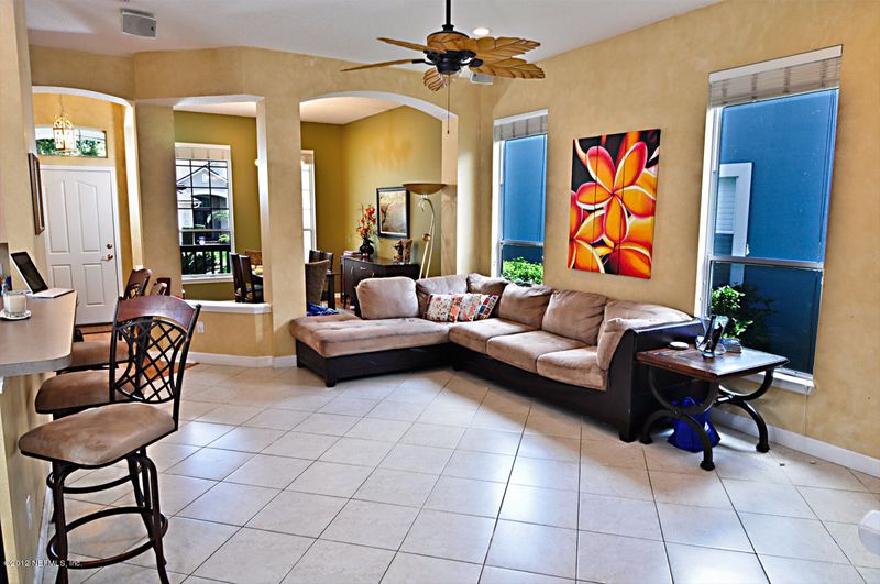832 Bonaire Cir, Jacksonville Beach, FL 32250