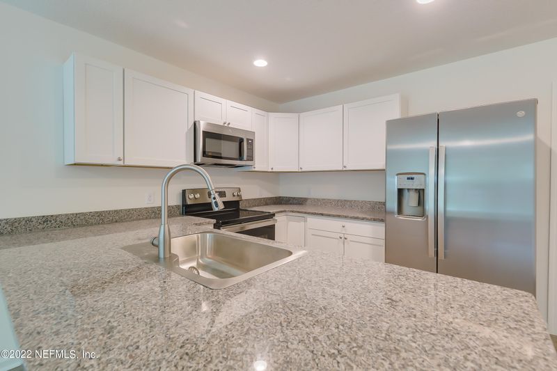 832 W 10th St, St Augustine, FL 32084
